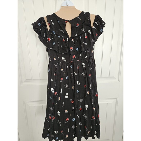 Torrid Sz 2 Challis Dress Plus 16 Ruffled Cold Shoulder Skull Snake Key Flower - Picture 5 of 10